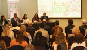 Scioli: “La fe mueve montañas y moviliza a millones de personas que a través del turismo tienden puentes de paz”