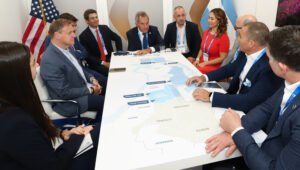 Scioli despliega ambiciosa agenda en Seatrade para aumentar la llegada de cruceros a la Argentina