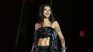 Cazzu suma su “Latinaje” a la Fiesta Nacional e Internacional del Poncho en Catamarca