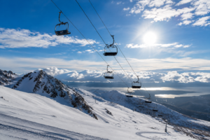 Rumbo al invierno: Bariloche entre los destinos más elegidos del finde largo y en ritmo de temporada