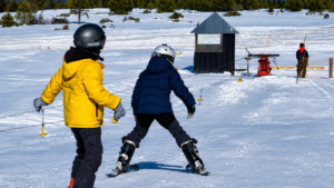 La temporada en Batea Mahuida arrancó con buena nieve en las pistas