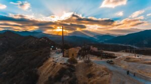 Cable Carril: el icónico monumento que une la historia minera con la aventura en La Rioja