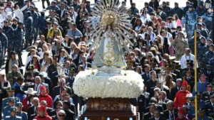 El pueblo de Salta renovó su pacto de fidelidad y amor con el Señor y la Virgen del Milagro