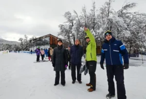 Cerca de 300 mil turistas disfrutaron de la nieve en Neuquén